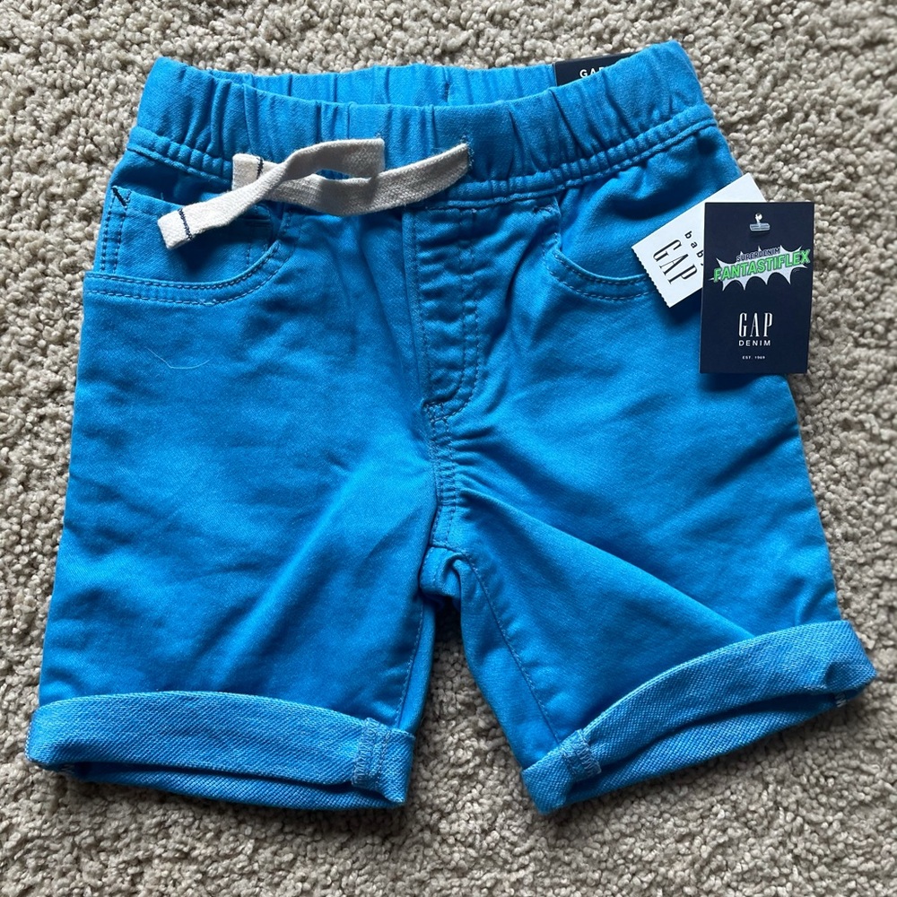 Gap 2T shorts